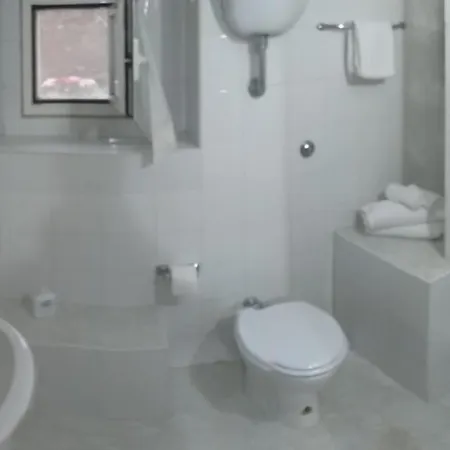 아파트 Garden Basement - Seminterrato Max 4 Ospiti - Vicino Aeroporto E Fiera *