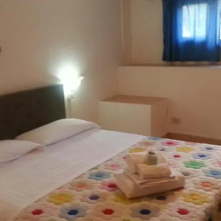 아파트 Garden Basement - Seminterrato Max 4 Ospiti - Vicino Aeroporto E Fiera 피우미치노