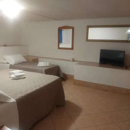 Apartment Garden Basement - Seminterrato Max 4 Ospiti - Vicino Aeroporto E Fiera *